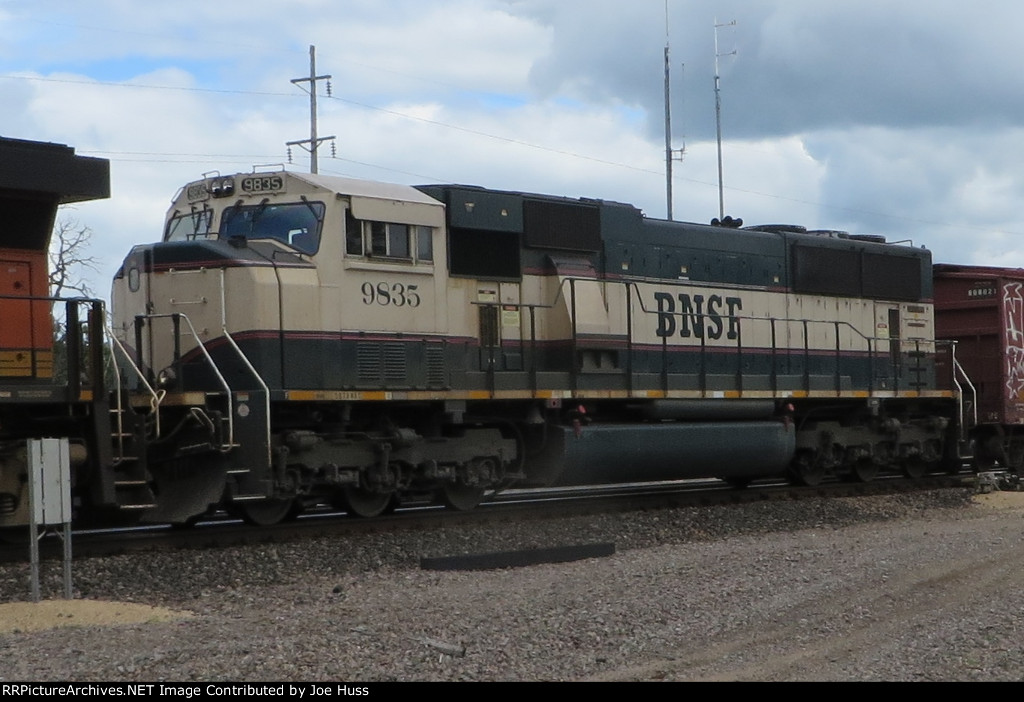 BNSF 9835